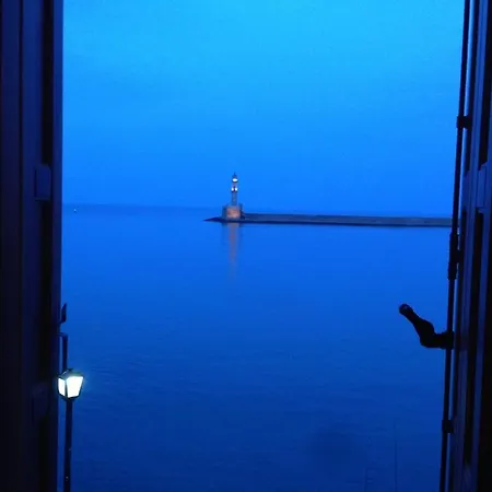 Otel Porto Antico Hanya