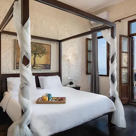 Otel Porto Antico 3*