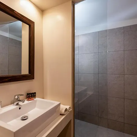 Otel Porto Antico Hanya
